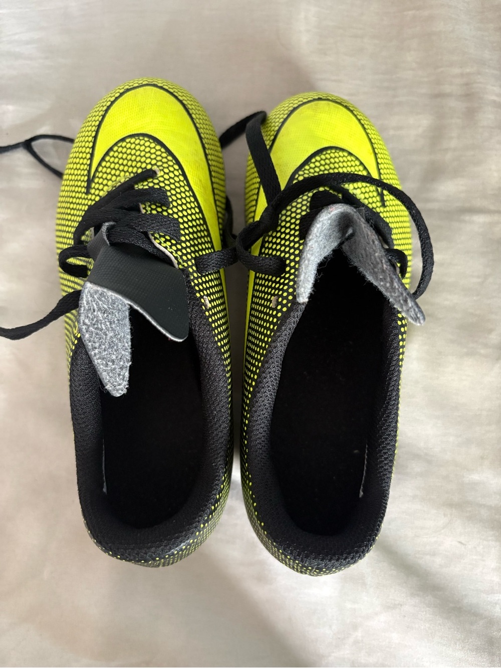 Nike Kids Neon Yellow and Black Lace-Up Soccer Cleats